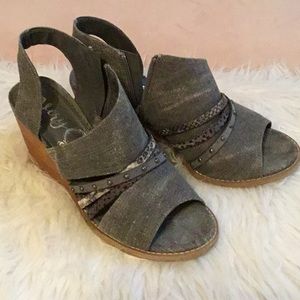 Very G opened toe wedge booties!